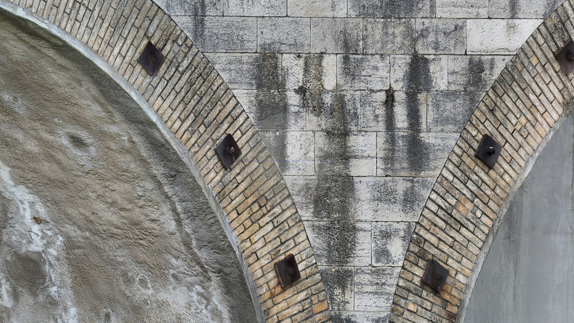 Digitalizzazione del rilievo - Elaborazione fotogrammetrica di un ponte ad arco